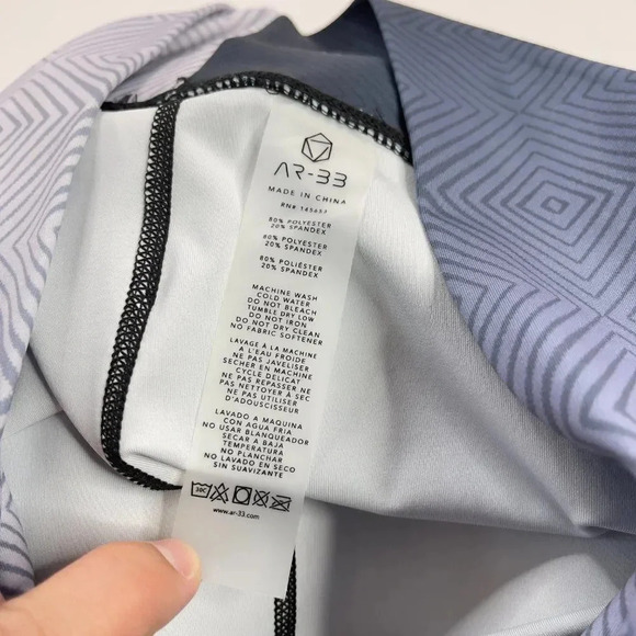 AR-33 Alpha High Waisted Ombre Leggings - Picture 5 of 10